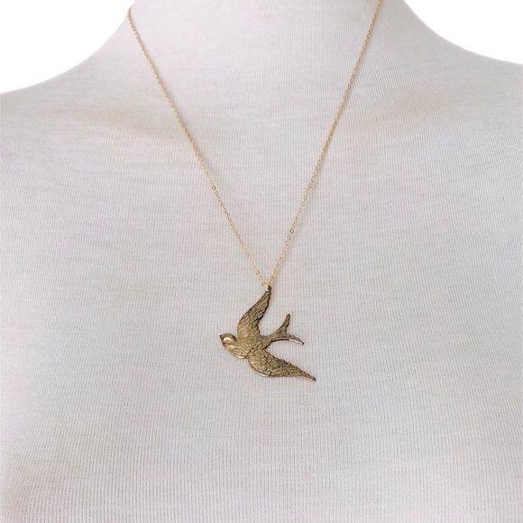 Vintage Swallow Bird Necklace NWT Antiqued Brass Deadstock 1990s - Picture 3 of 4
